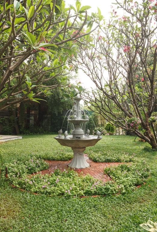 Baan Khun Nine Wang Doem Hotel Banguecoque Exterior foto